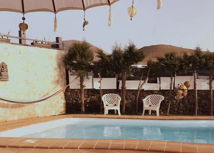 Lanzate Homestay szállás *